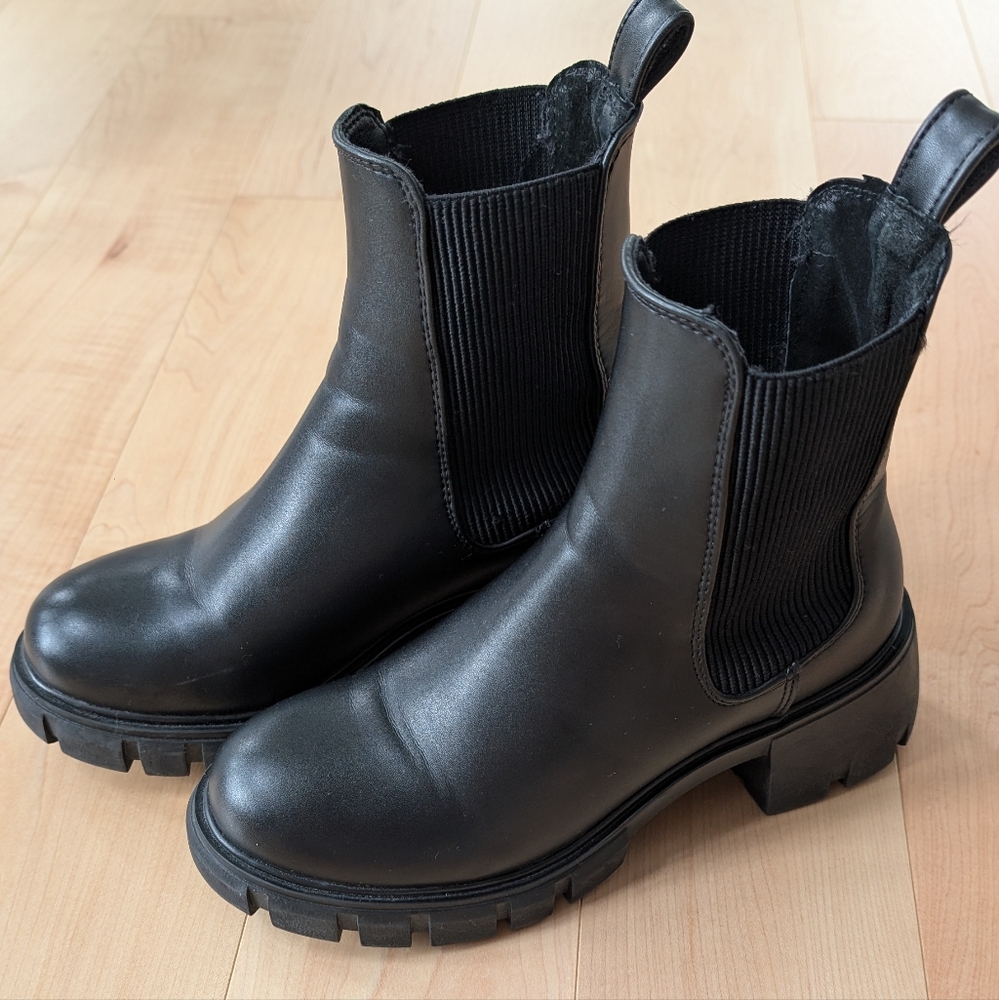 Steve Madden Black Ankle Boots